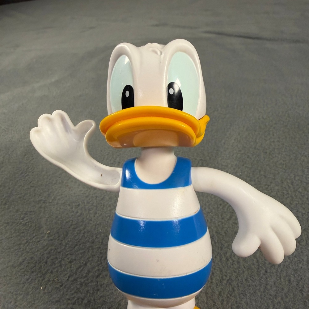 Disney Junior Donald Duck Wind Up Toy Blue White Striped Swimsuit Walgreens 2020